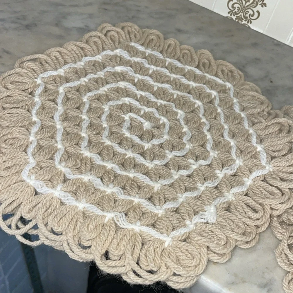 Vintage Lap Loom Beige and White Handmade Placemats | Jasmine Stitch Hexagon 13